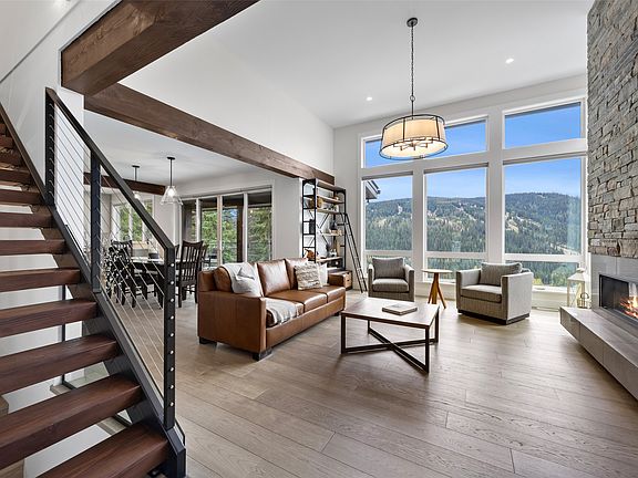 3rd image of 5325 Lookout Ridge Dr