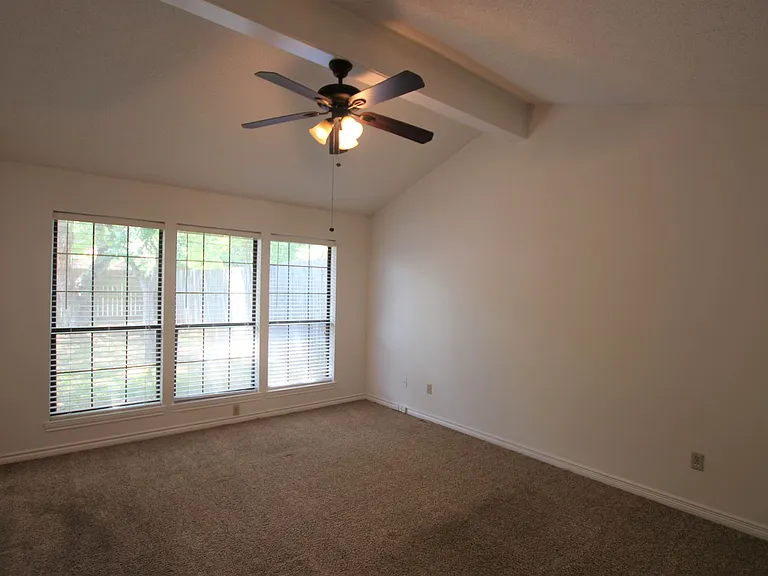 5839 Creekside Cir — Photo 18