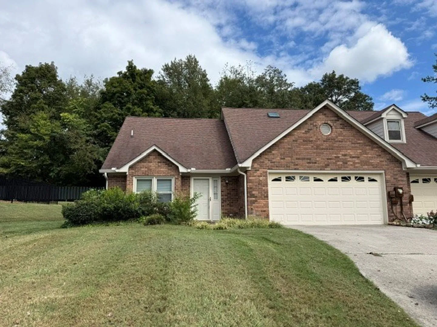Farragut: 3 Bedroom, 2.5 Bathroom Townhouse In Concord Landing — Photo 1