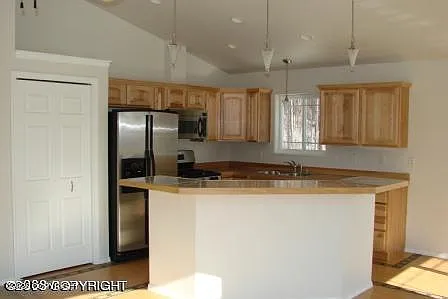 20023 Highland Ridge Dr — Photo 2