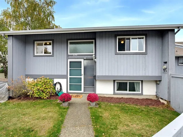 4391 Torquay Dr #13, Saanich, BC V8N 3L3