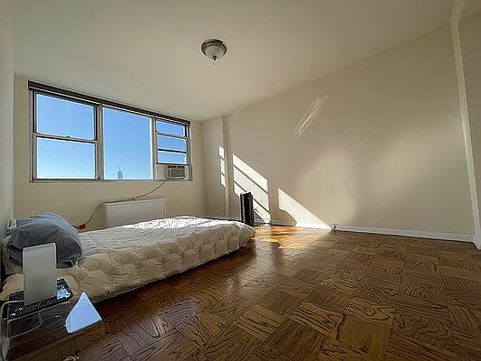 3rd image of 245 E 19th St APT 21B