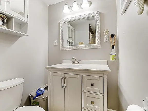 5543 Barnard Dr — Photo 36