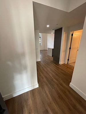 5th image of 131 Alexander Ave #2A