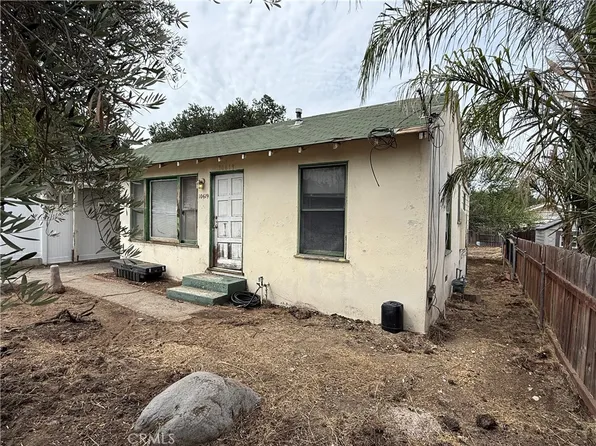 10619 Nassau Ave, Sunland, CA 91040