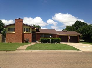 1811 Canyon St, Plainview, TX 79072