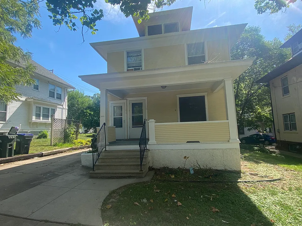 714 N Van Buren St