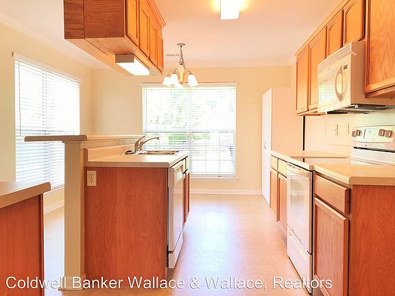 5th image of 6511 Airtree Ln