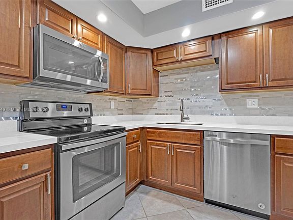 2nd image of 7233 Ashmont Cir #107