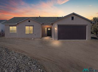 210 Skyline Dr, Elephant Butte, NM 87935