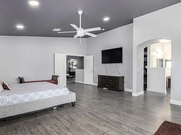 Primary Besteroom