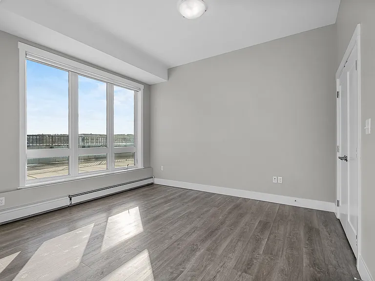 3569 Dutch Village Rd — Photo 61