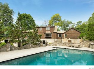 38 Taylor Rd, Valhalla, NY 10595