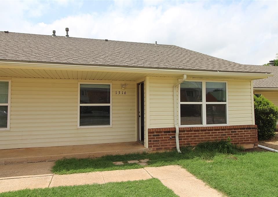 1st image of 1308 Glen Oaks Ct