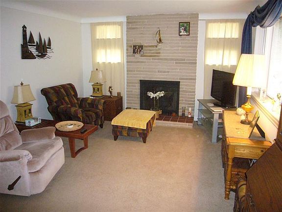 5th image of 5356 Maylee Pl