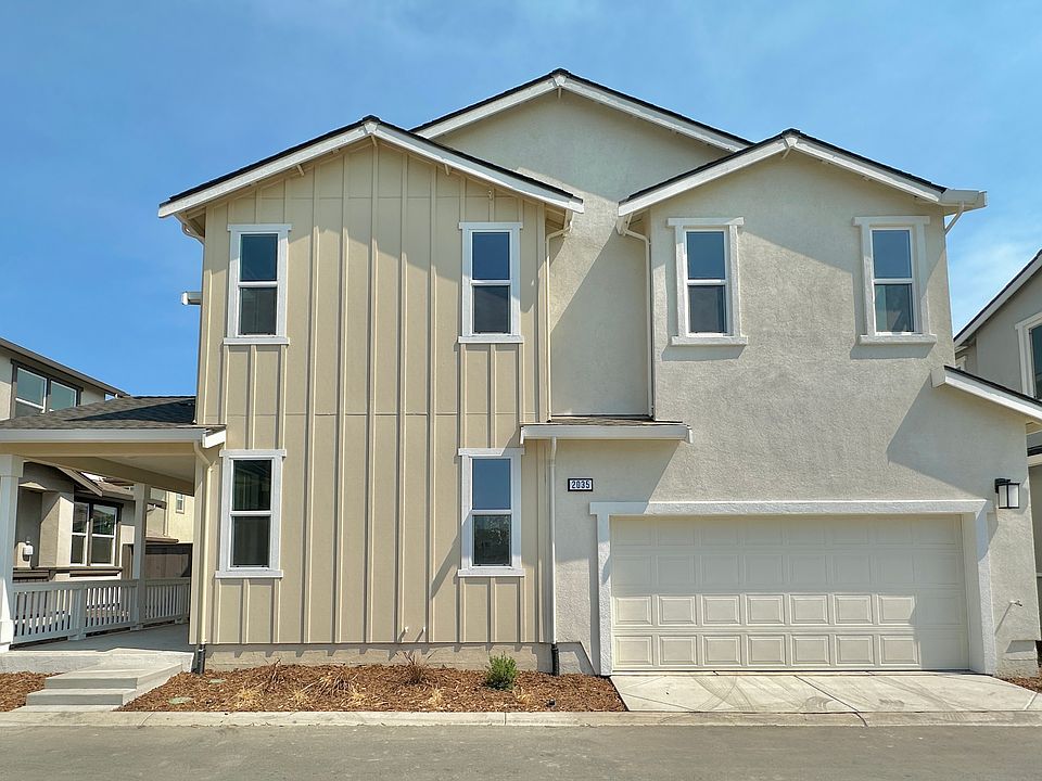 1st image of 2035 Grady Cir