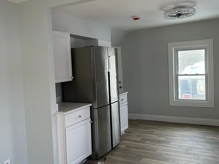 10 Holly Ave #1 — Photo 20