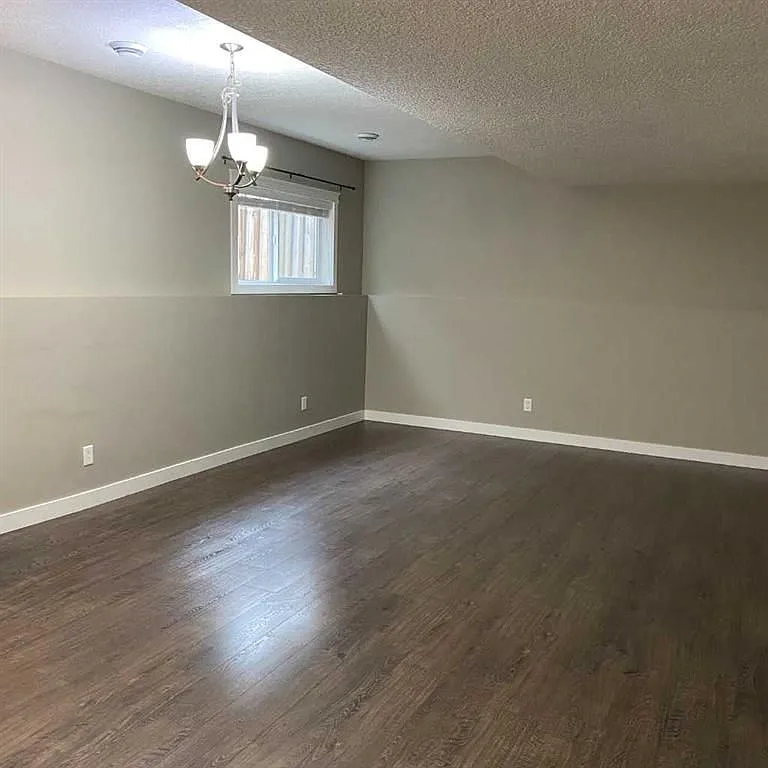 2 bed, 1.0 bath, $1,650 — Photo 3