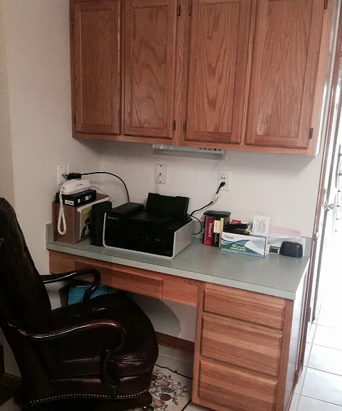 office nook in kitchen_09242020