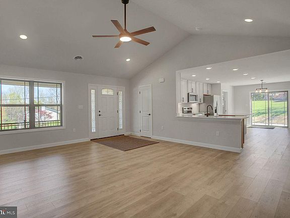 5th image of 6342 Penn National Dr
