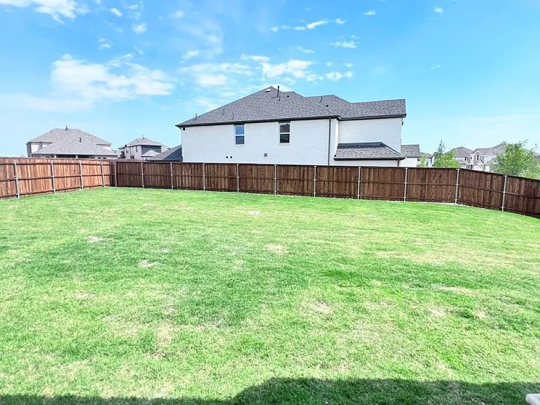 1800 Wade Ct — Photo 39