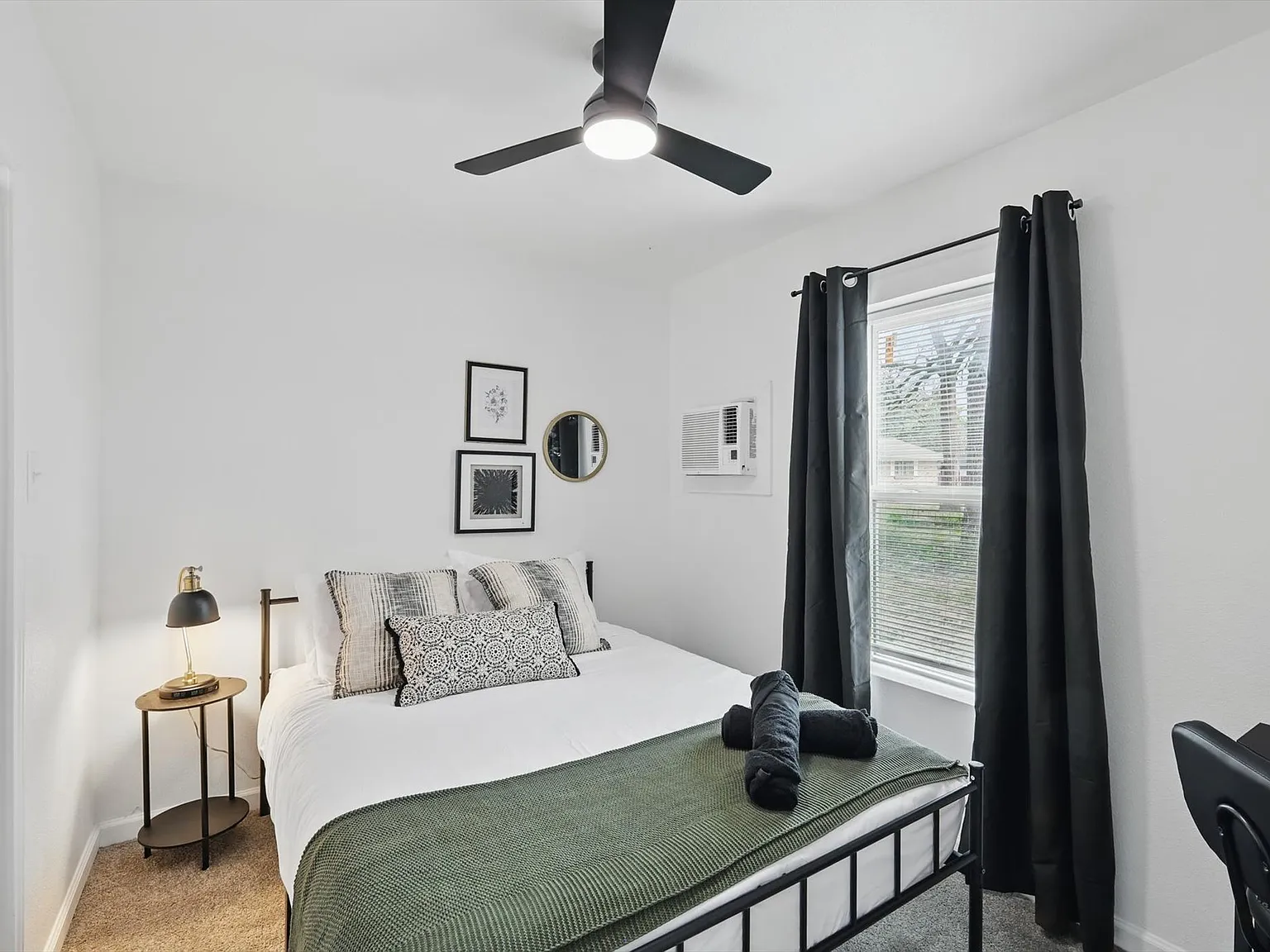 2 bed, 1008 sqft, $2,800 — Photo 3