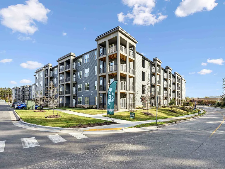 ACCENT BRIER CREEK — Photo 5