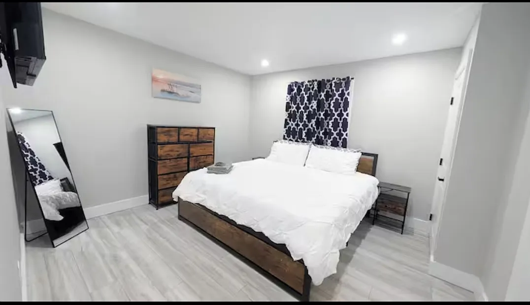 2 bed, $2,700 — Photo 4