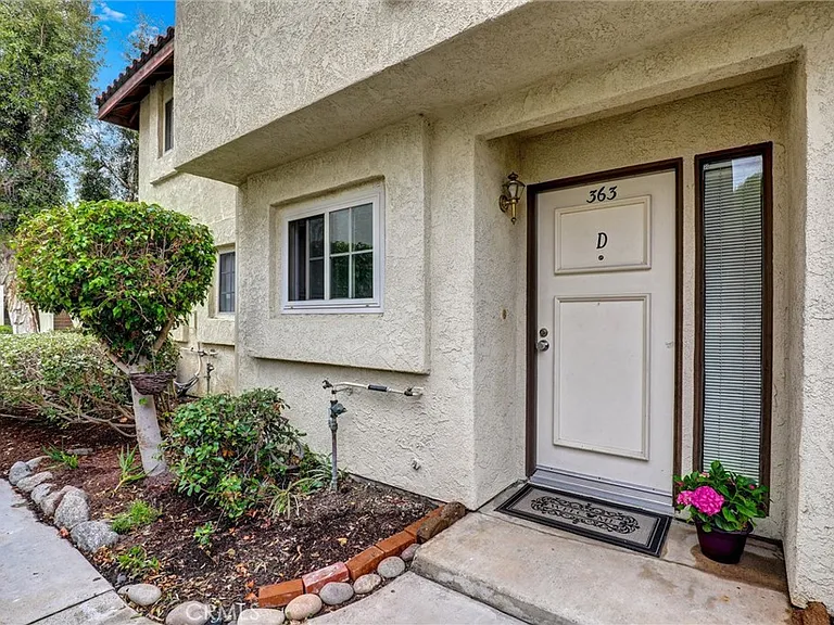 26191 Sanz #D — Photo 3