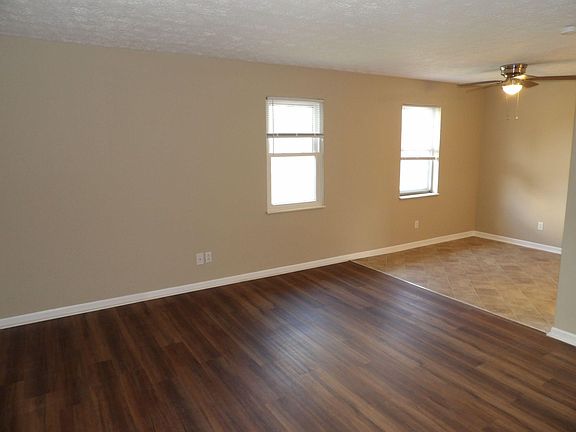 5th image of 198 Centennial Dr APT 4