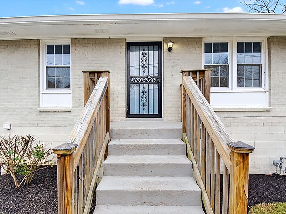 4th image of 2509 Old Matthews Rd