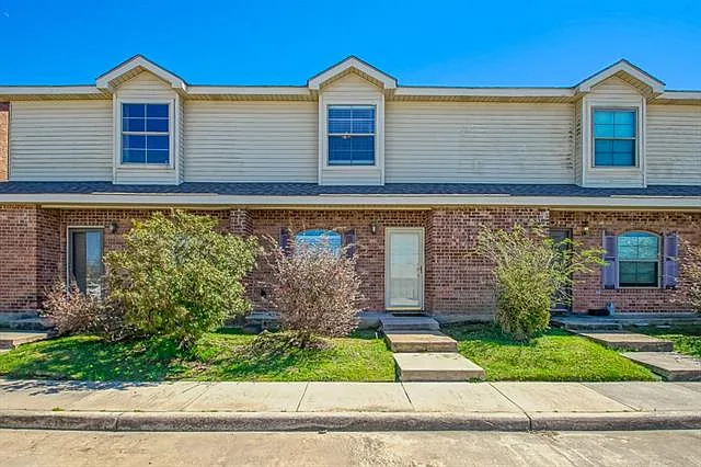 2 bed, 2.0 bath, 1452 sqft, $1,650 — Photo 1