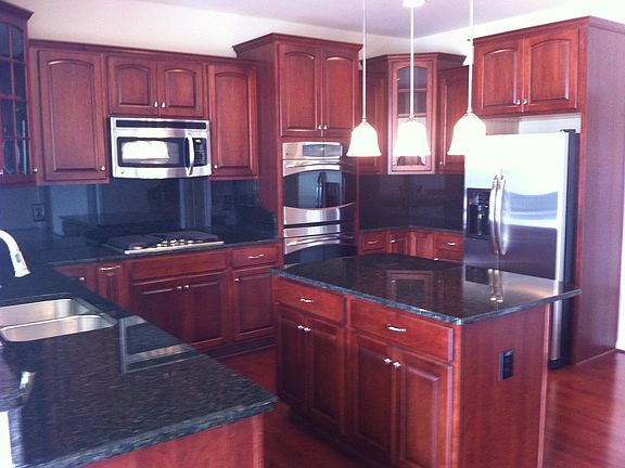 3rd image of 36 Columbia Way