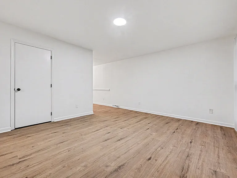 5001 Lakecrest Dr — Photo 6