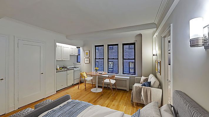 1st image of 404 E 55th St APT 8H