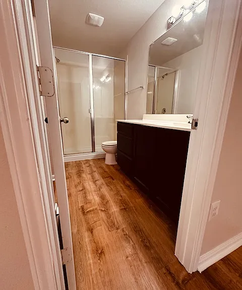 Entry to Master Bath