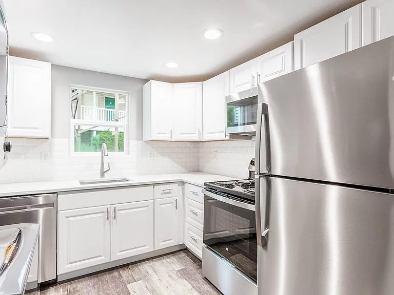 506 Southway Dr — Photo 11