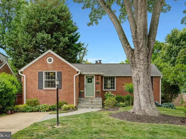 6404 Potomac Ave, Alexandria, VA 22307