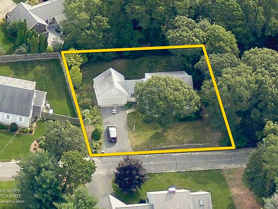 1st image of 20 Deerfield Rd