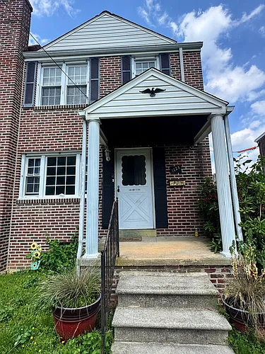 1724 Robbins Pl Photo 1
