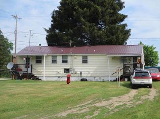 305 W Main St, Edmore, MI 48829