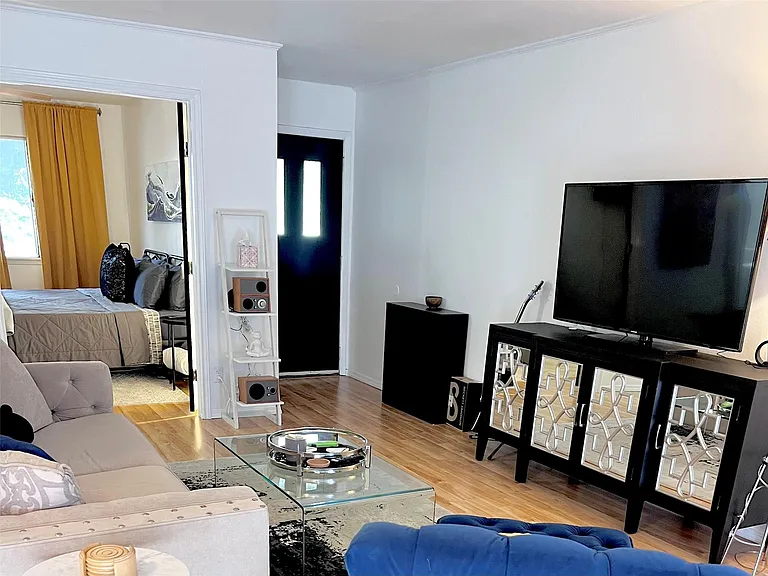 1304 Mariposa Dr #114 — Photo 4