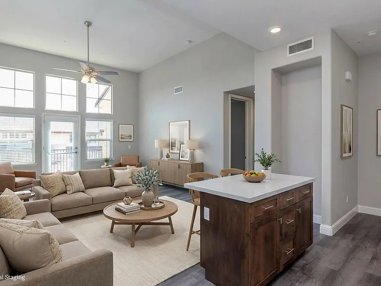 Drew Court Apartments — Photo 16