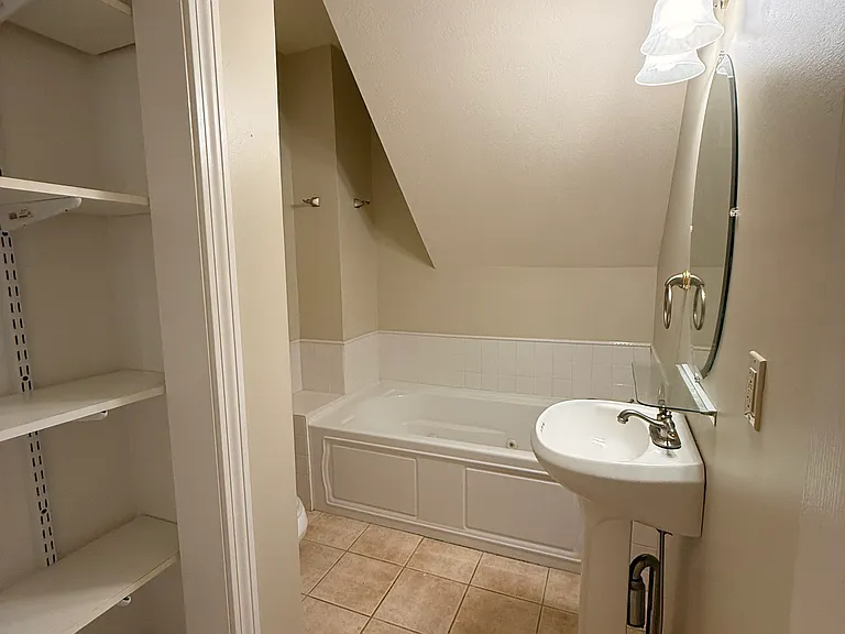 63 Maple St #102 — Photo 10