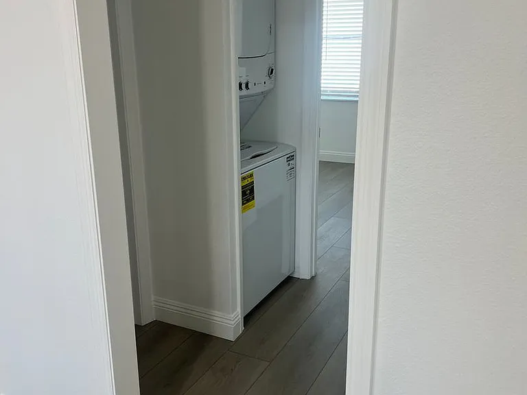 Westpark Apartments — Photo 7