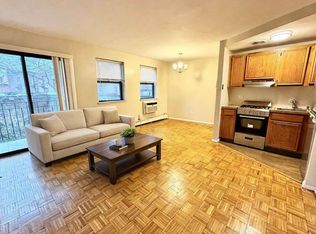 25-12 36th St #3R, Astoria, NY 11103