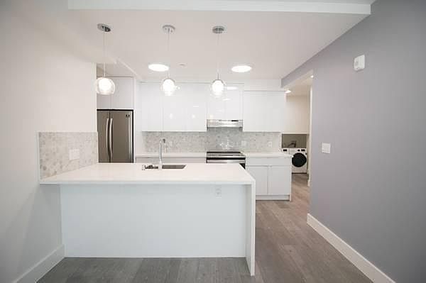 1st image of 625 Guerrero St #14