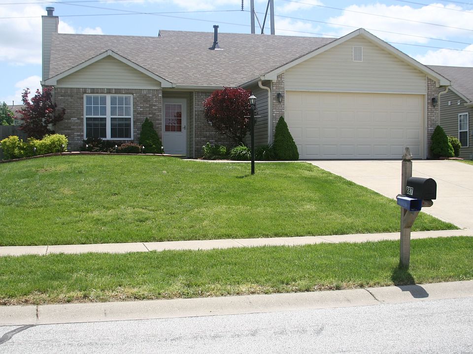 1st image of 887 Lionshead Ln