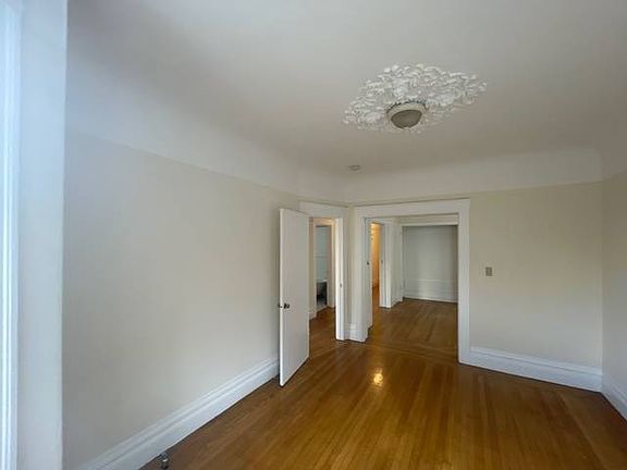 5th image of 3955 17th St #9