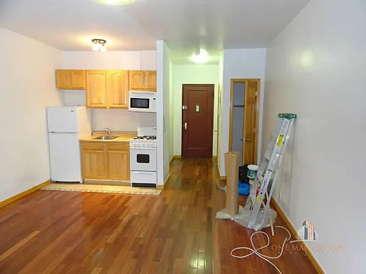 Rented by ONE Manhattan Real Estate | media 22